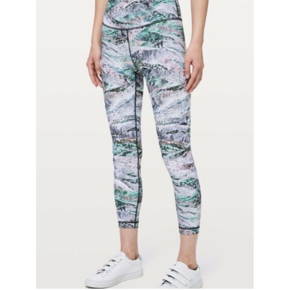 Lululemon Wunder Under Leggings Size 8 Mountain Print High Rise Cropped